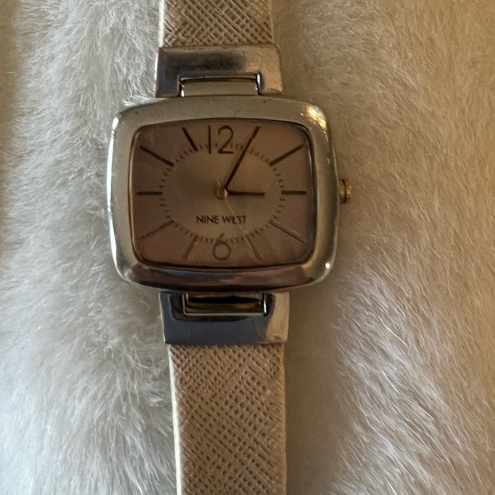 Women’s Nine West Watch W5